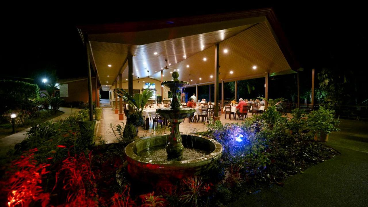 La Foresta Nature Resort Quepos Extérieur photo