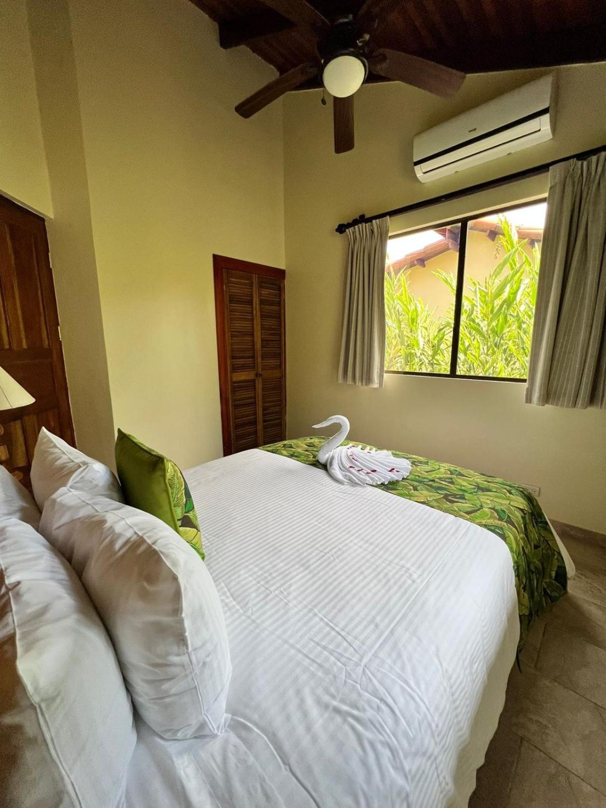 La Foresta Nature Resort Quepos Extérieur photo